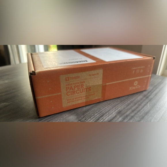 Kiwico Paper Circuts - NEW - Picture 1 of 3